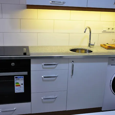 Evon Aparthotel 3*